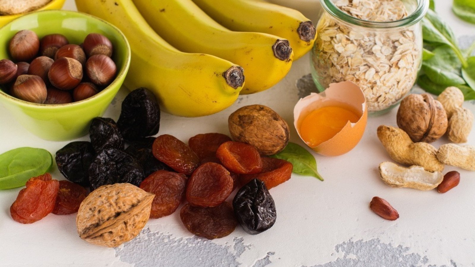 Những dưỡng chất quan trọng giúp duy trì năng lượng suốt cả ngày